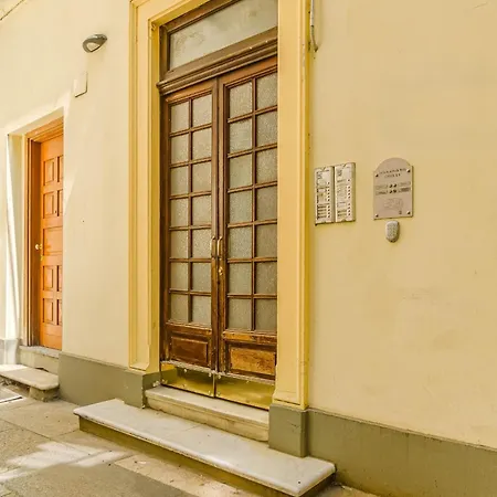 Guesthost - Piazza San Carlo Comfy X4 *