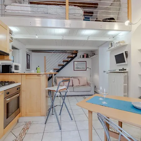 Guesthost - Piazza San Carlo Comfy X4 Апартаменты Турин